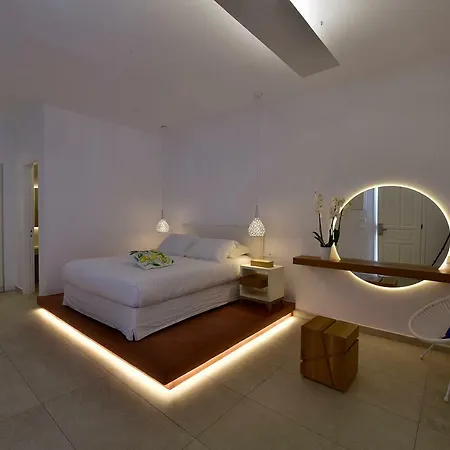 Margie Mykonos מלון