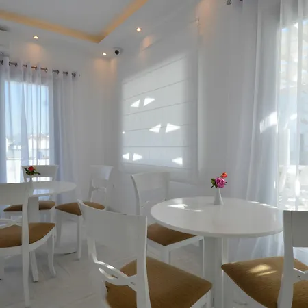 Margie Mykonos Hotell 4*