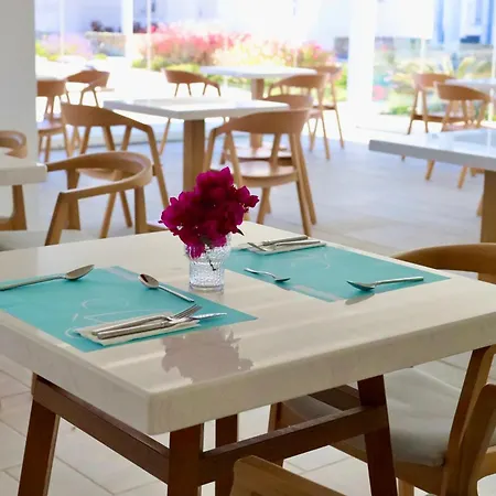 玛吉米科诺斯酒店